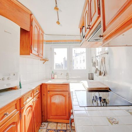 Ferienwohnung La Tour Des Dames Paris Exterior foto